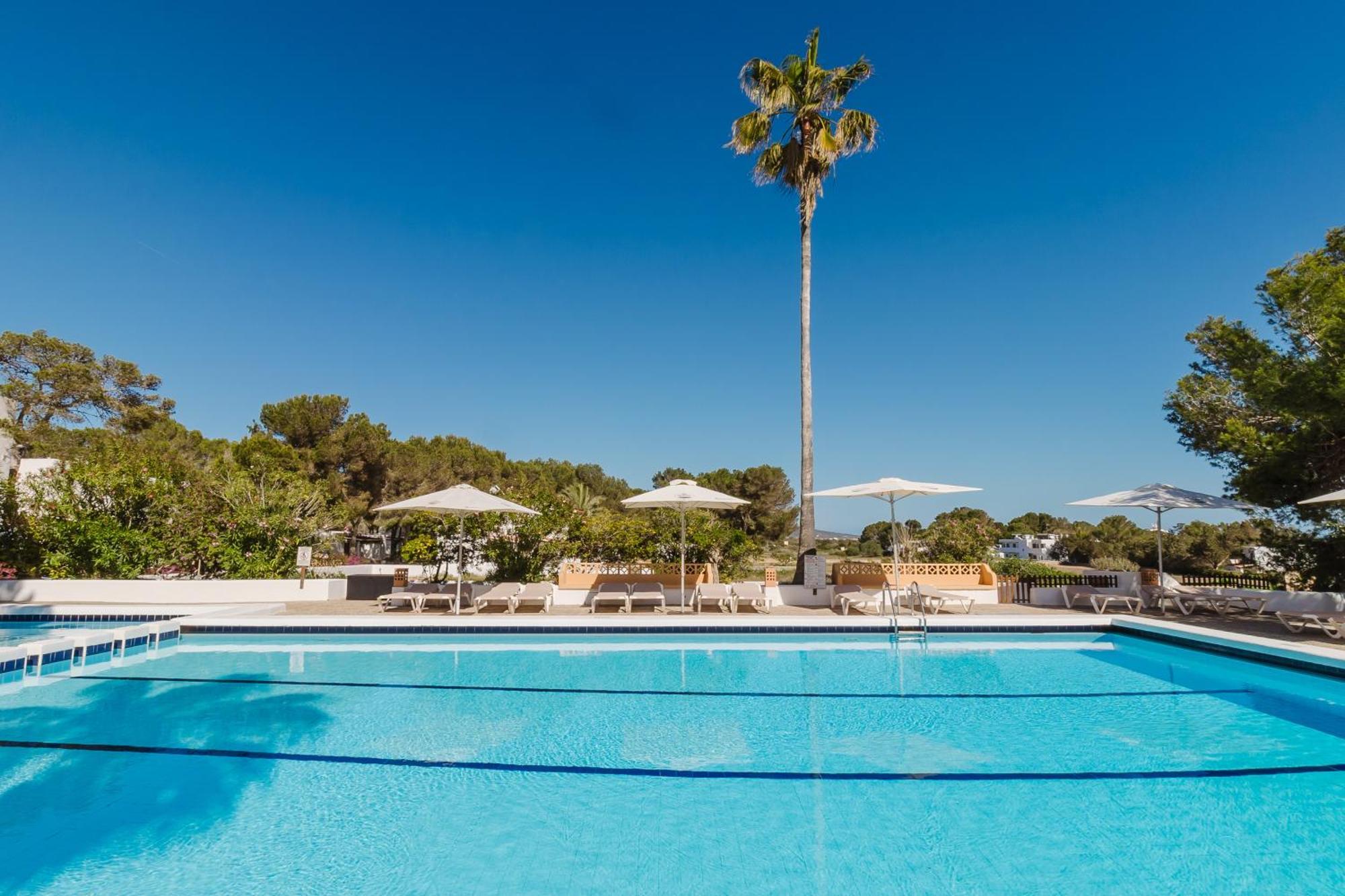 Bungalows Es Pins - Emar Hotels Playa Migjorn Exterior foto